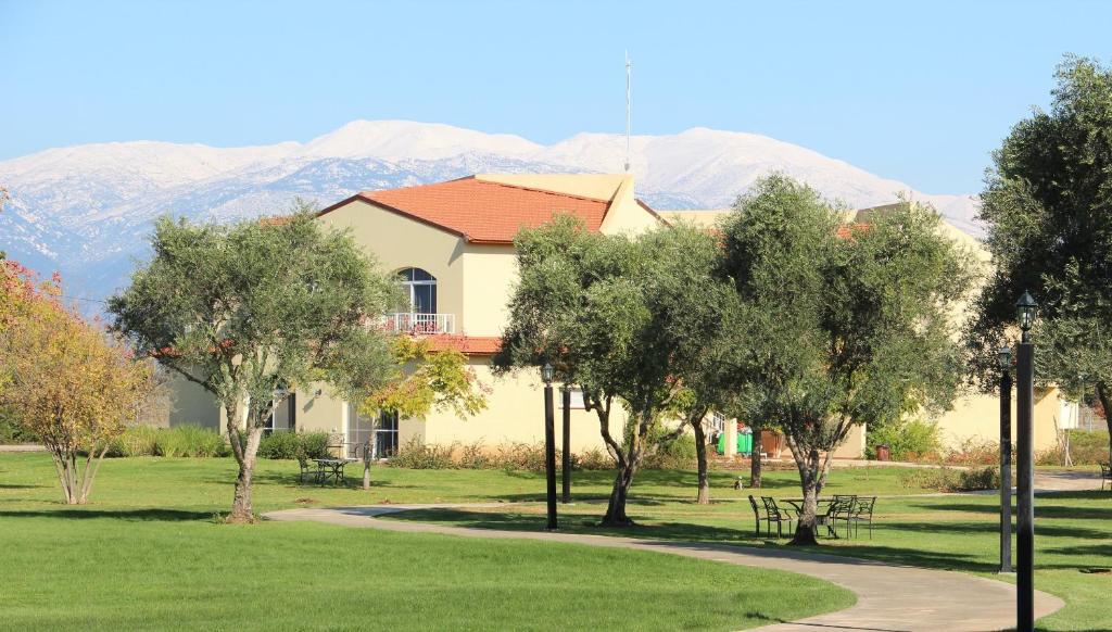 Pastoral Hotel - Kfar Blum Esterno foto